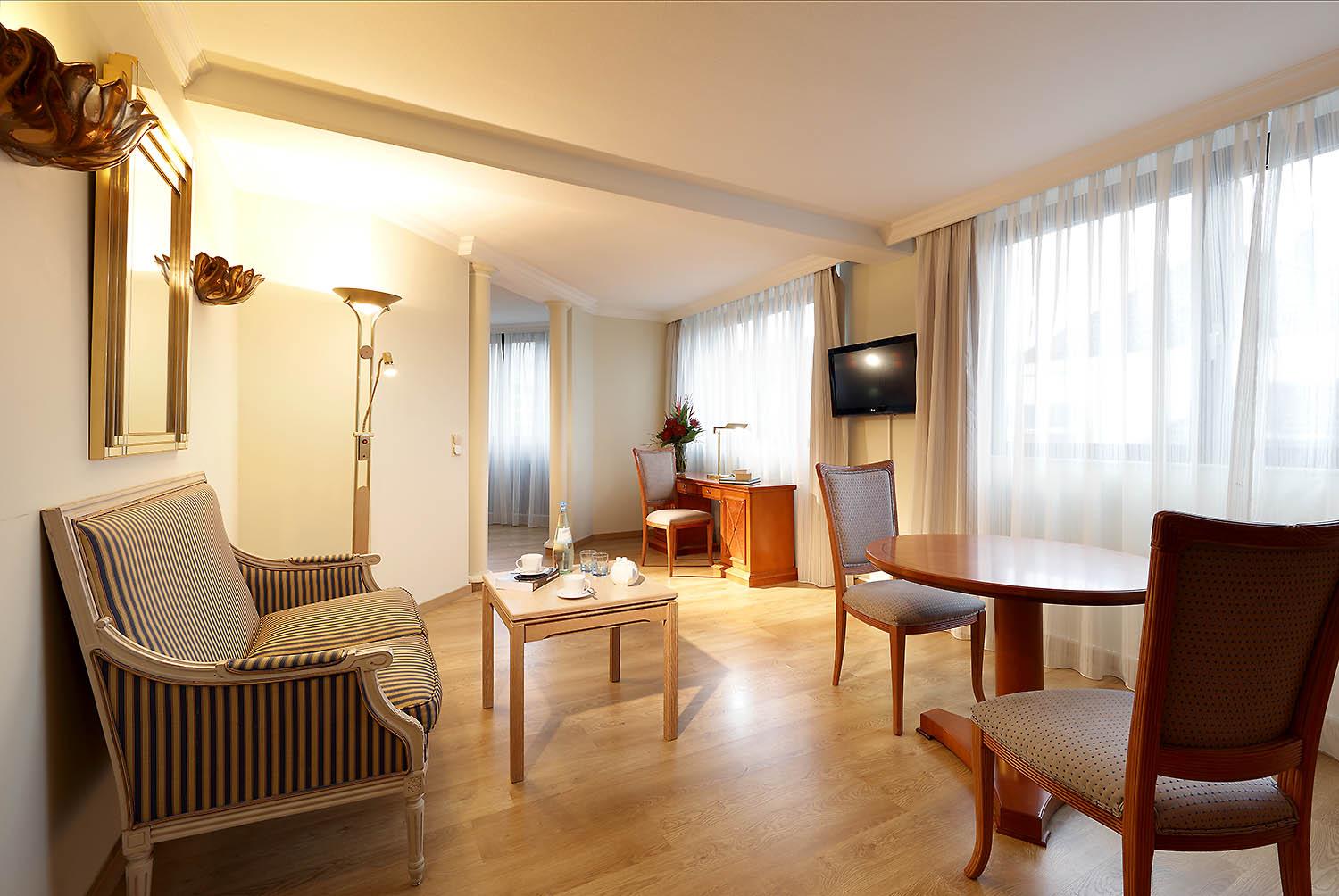 Hotel Regent Munchen Bagian luar foto