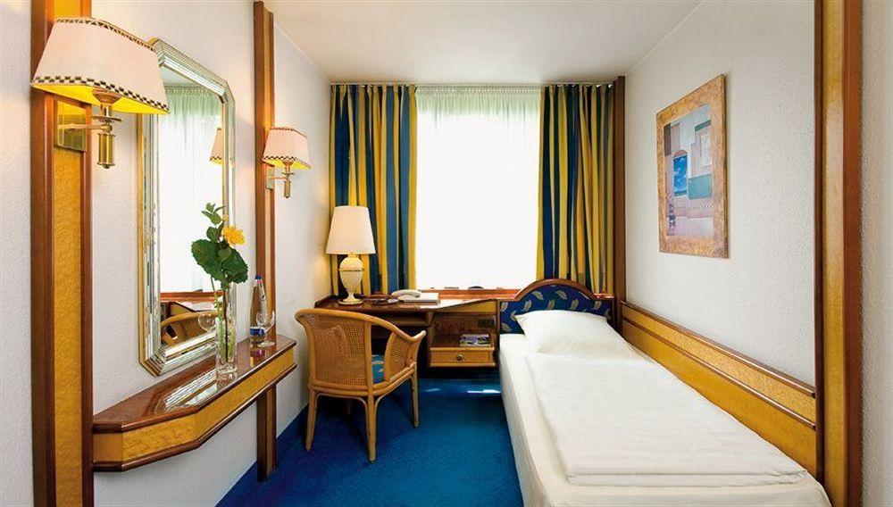 Hotel Regent Munchen Ruang foto